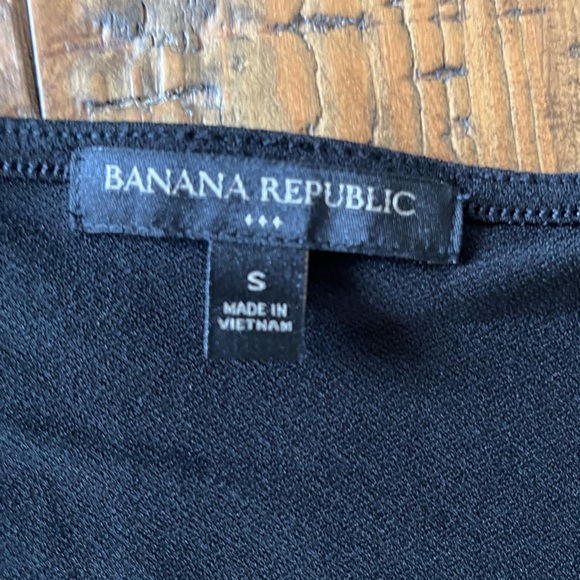Banana Republic Women’s Black Cross Drape V Neck Blouse - Small - Picture 5 of 8